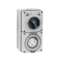 4C | Combination Switched socket 3 Round Pin IP66 500V 20A